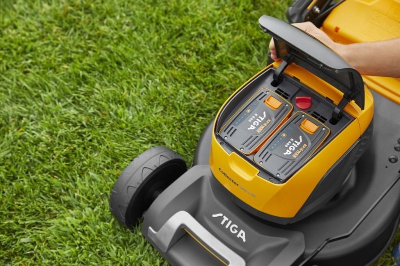 Kosiarka-akumulatorowa-Stiga-Collector-548e-S-Kit-zestaw-2x-4Ah-ladowarka-Pojemnosc-kosza-60-l.jpg