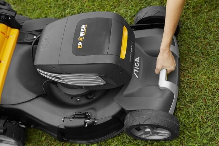 Kosiarka-akumulatorowa-Stiga-Combi-955-SQ-AE-Regulacja-wysokosci-koszenia-z-regulacja.jpg