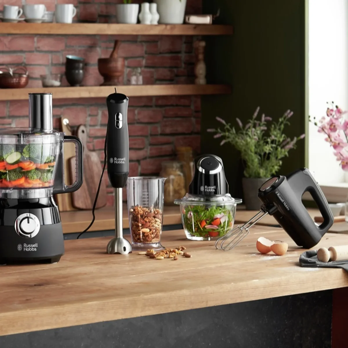 Russell Hobbs Mikser ręczny Matte 24672-56 350 W czarny - zdjęcie 8