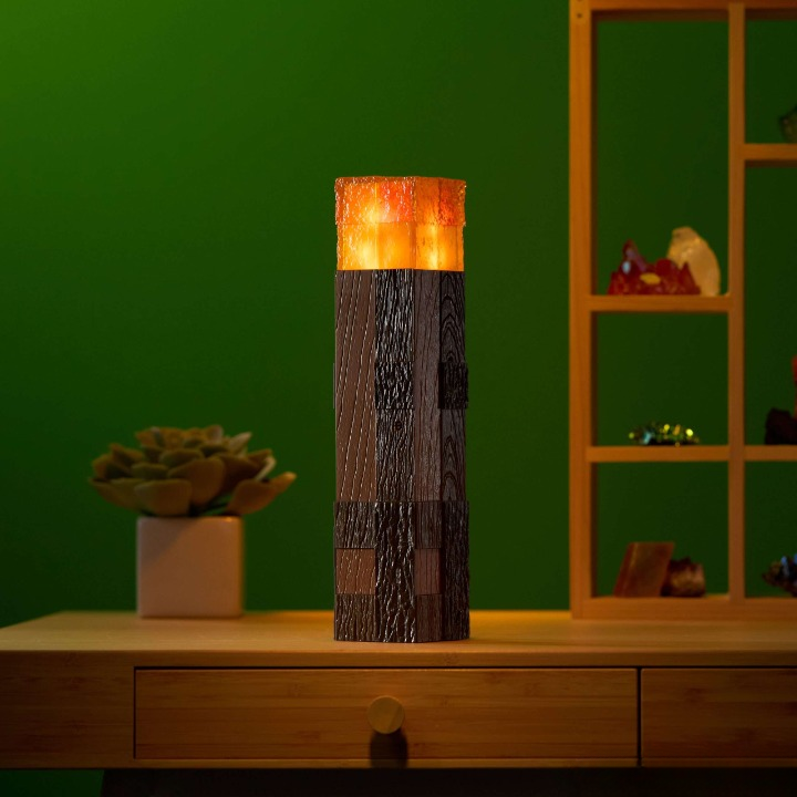 Lampka pochodnia Minecraft 3D LED Torch The Noble Collection NN3727 - zdjęcie 4