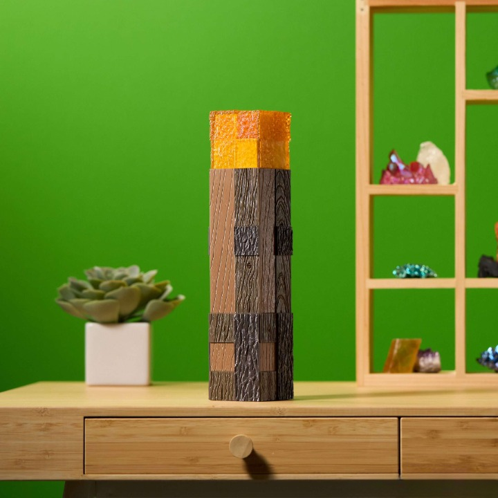 Lampka pochodnia Minecraft 3D LED Torch The Noble Collection NN3727 - zdjęcie 5