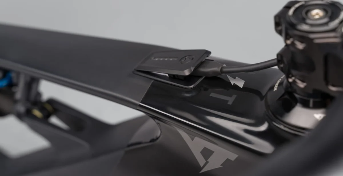 Rower Elektryczny Górski YT DECOY SN MX CORE4 29/27,5 Fazua Black Magic S - zdjęcie 8