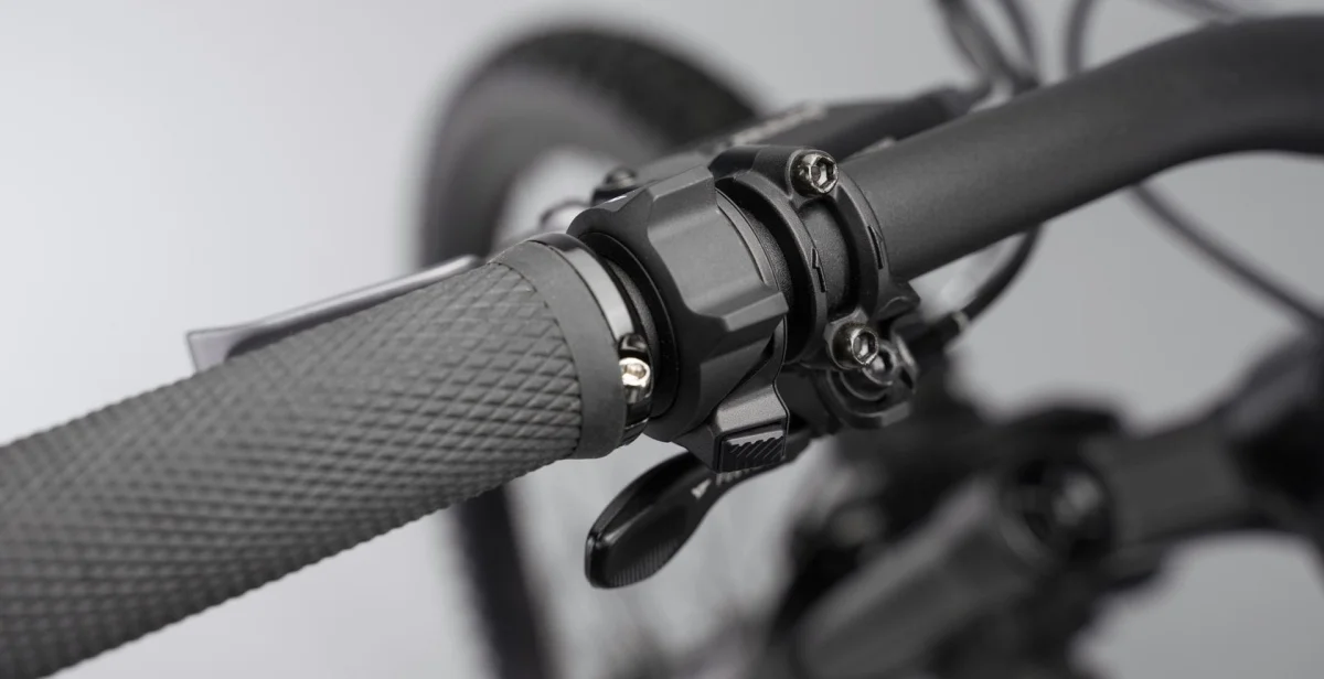 Rower Elektryczny Górski YT DECOY SN CORE3 29'' Fazua Black Magic L - zdjęcie 10