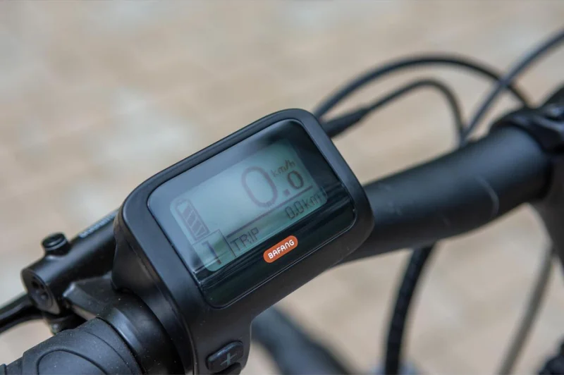 Screenshot 2026-04-17 at 12-03-13 rower-elektryczny-trekkingowy-head-eurban-neo-kola-28.jpg (obraz JPEG 1200×1200 pikseli) — Skala (76%).png