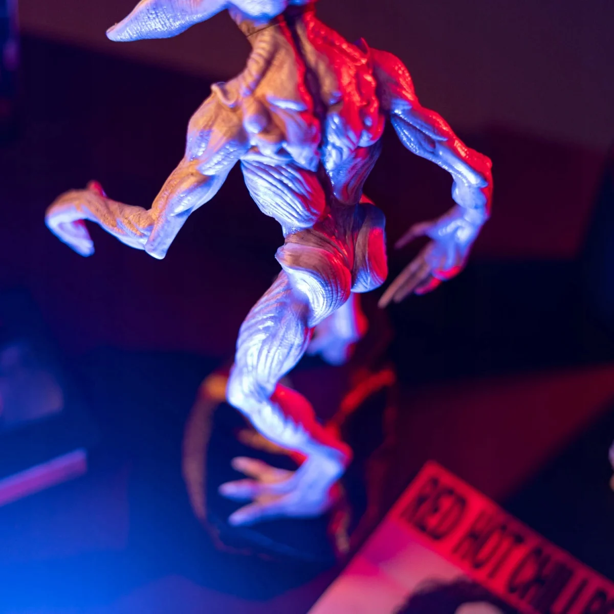 Lampka Stranger Things Demogorgon czerwona dotykowa USB-C obrotowa głowa #zdjecie9