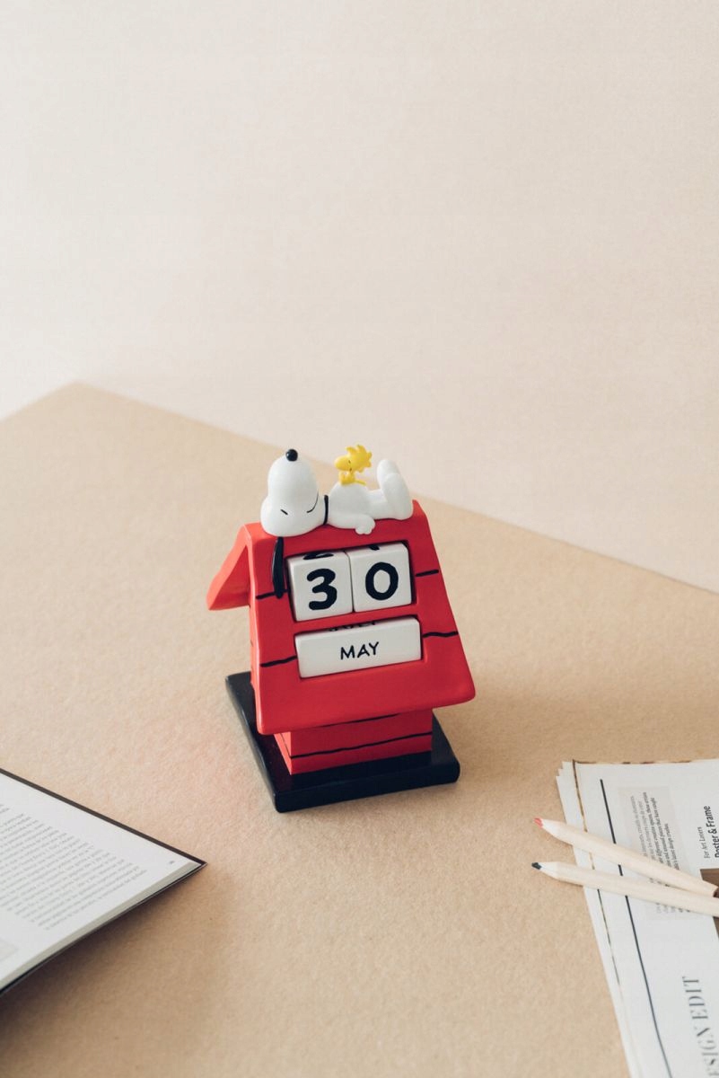 Kalendarz wieczny 3D Snoopy buda Peanuts żywica ręcznie malowany 15cm #zdjecie4