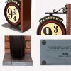 Podpórka do książek Harry Potter Peron 9 3/4 żywica ręcznie malowana #zdjecie2