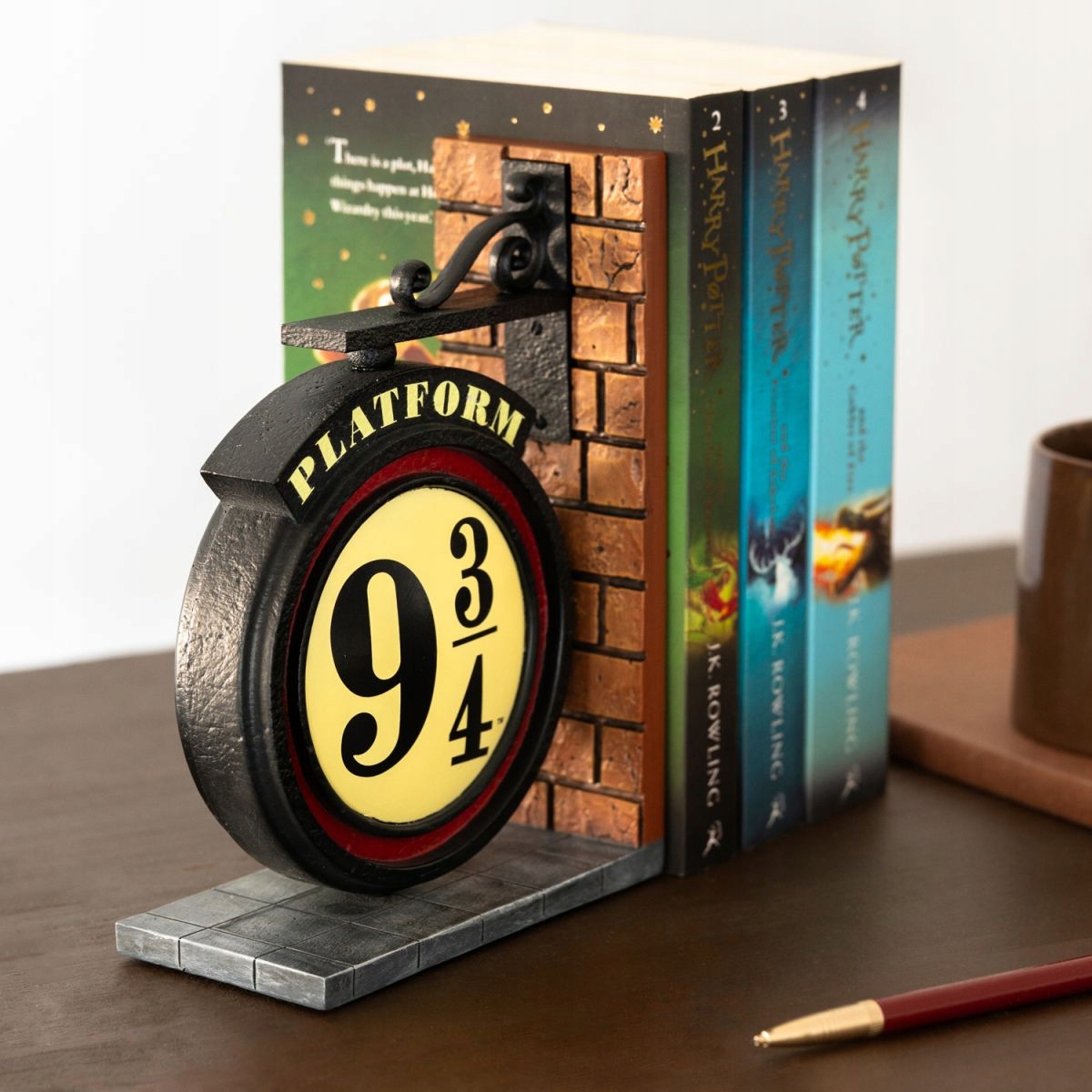 Podpórka do książek Harry Potter Peron 9 3/4 żywica ręcznie malowana #zdjecie4